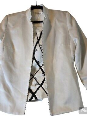 2 Peice Set Women’s White Open-Front Jacket with Black Trim And Beaded Tank 9